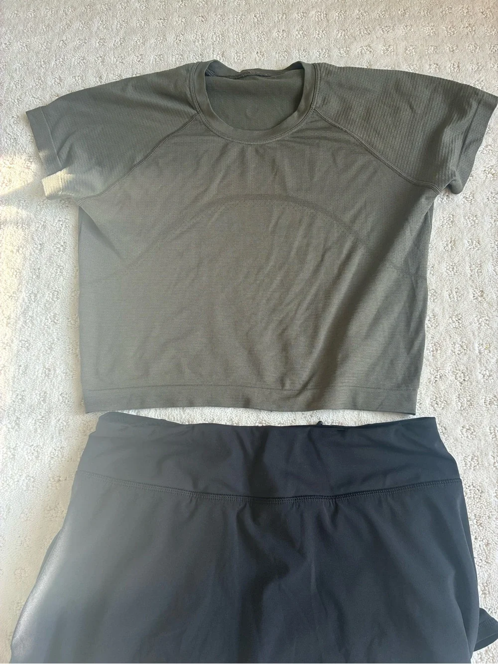 Lululemon align tennis skirt and swiftly tech cropped shirt - size 6 - Picture 2 of 6